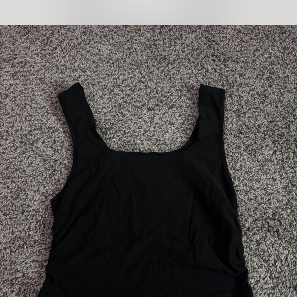 SHEIN Black Fitted Sleeveless Tank Top